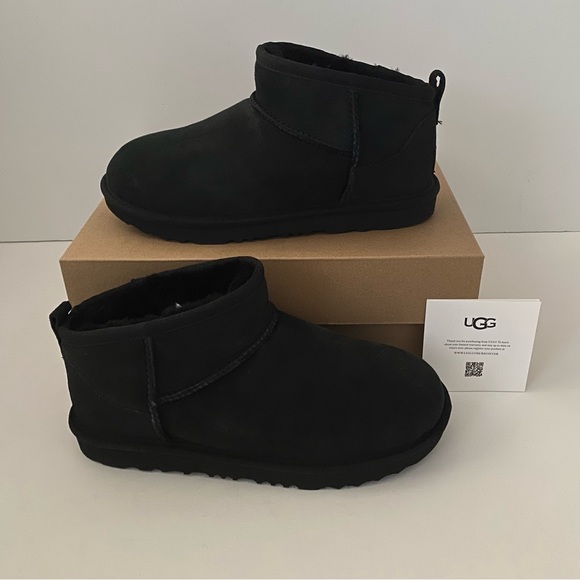 UGG Classic Ultra Mini Boots Kid’s 5 (Fits Women’s 7) New in Box - Picture 11 of 11
